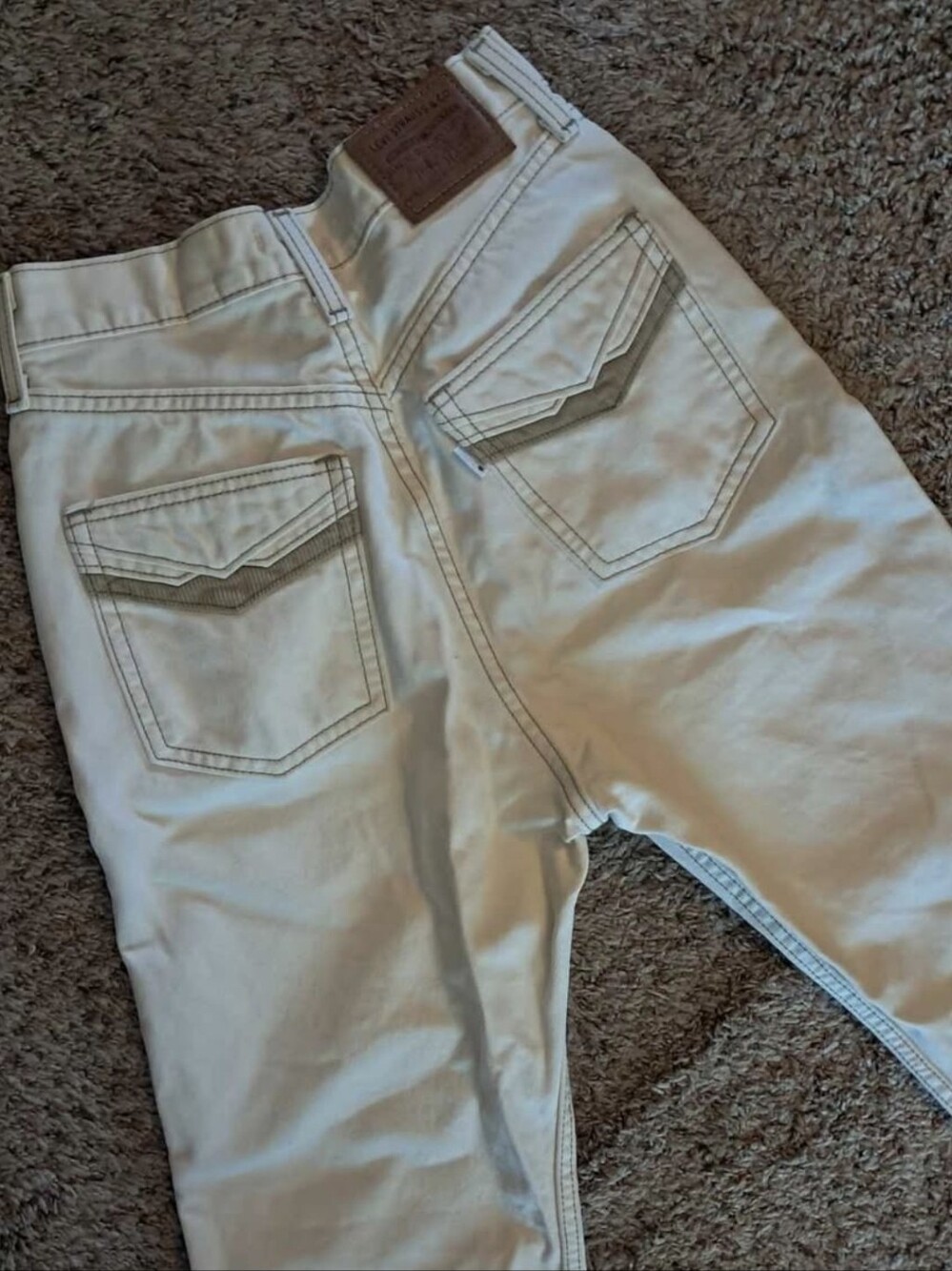 NWOT Levis 70s High Rise Flare Jeans
